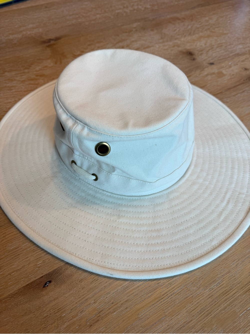 Tilley T3 Wanderer Cotton Duck Hat Ivory White Size 7.5 Unisex UPF 50+